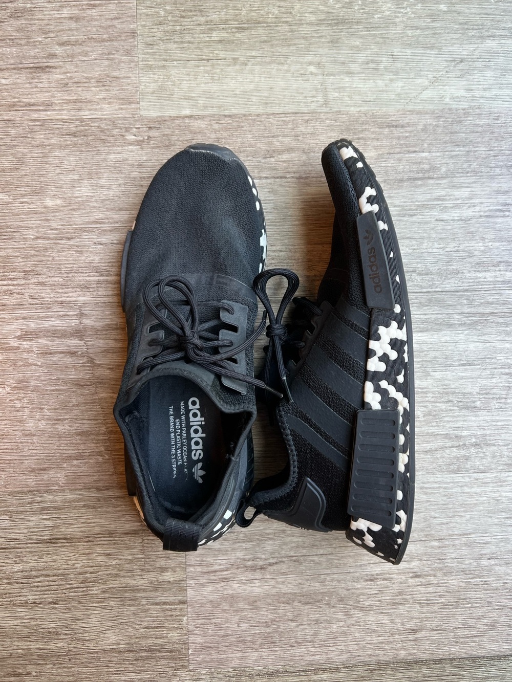 adidas NMD R1 Sneakers